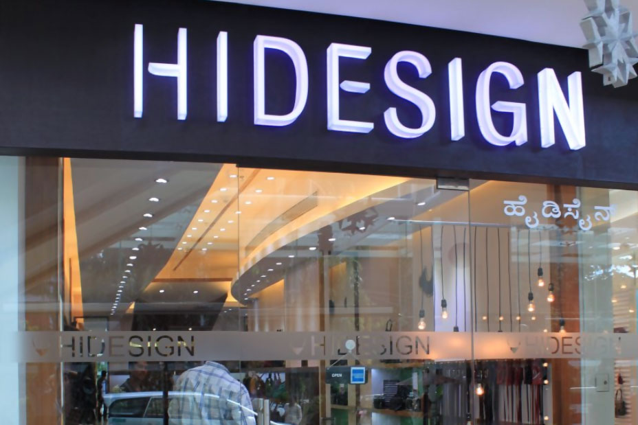 1 MG - Lido Mall - Inspired by the Feminine Mystic, Hidesign